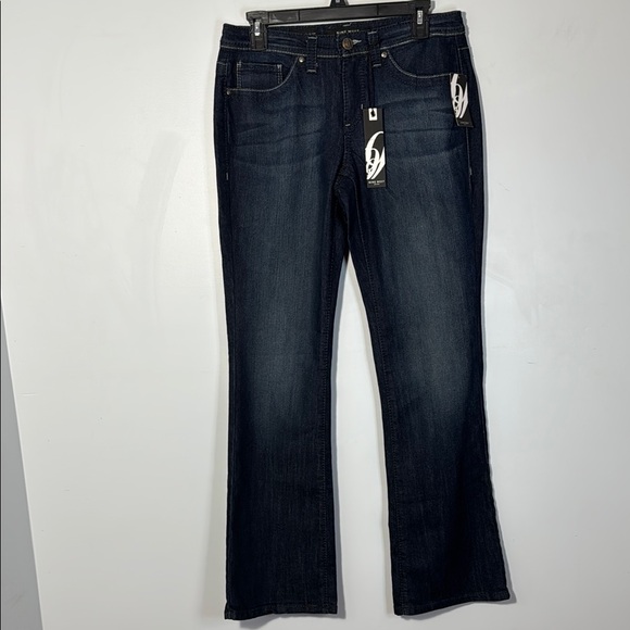 Nine West Jeans Blue Dark Wash Boot Cut w/ Back Pocket Bling in Size 6/28 NWT - Picture 2 of 13
